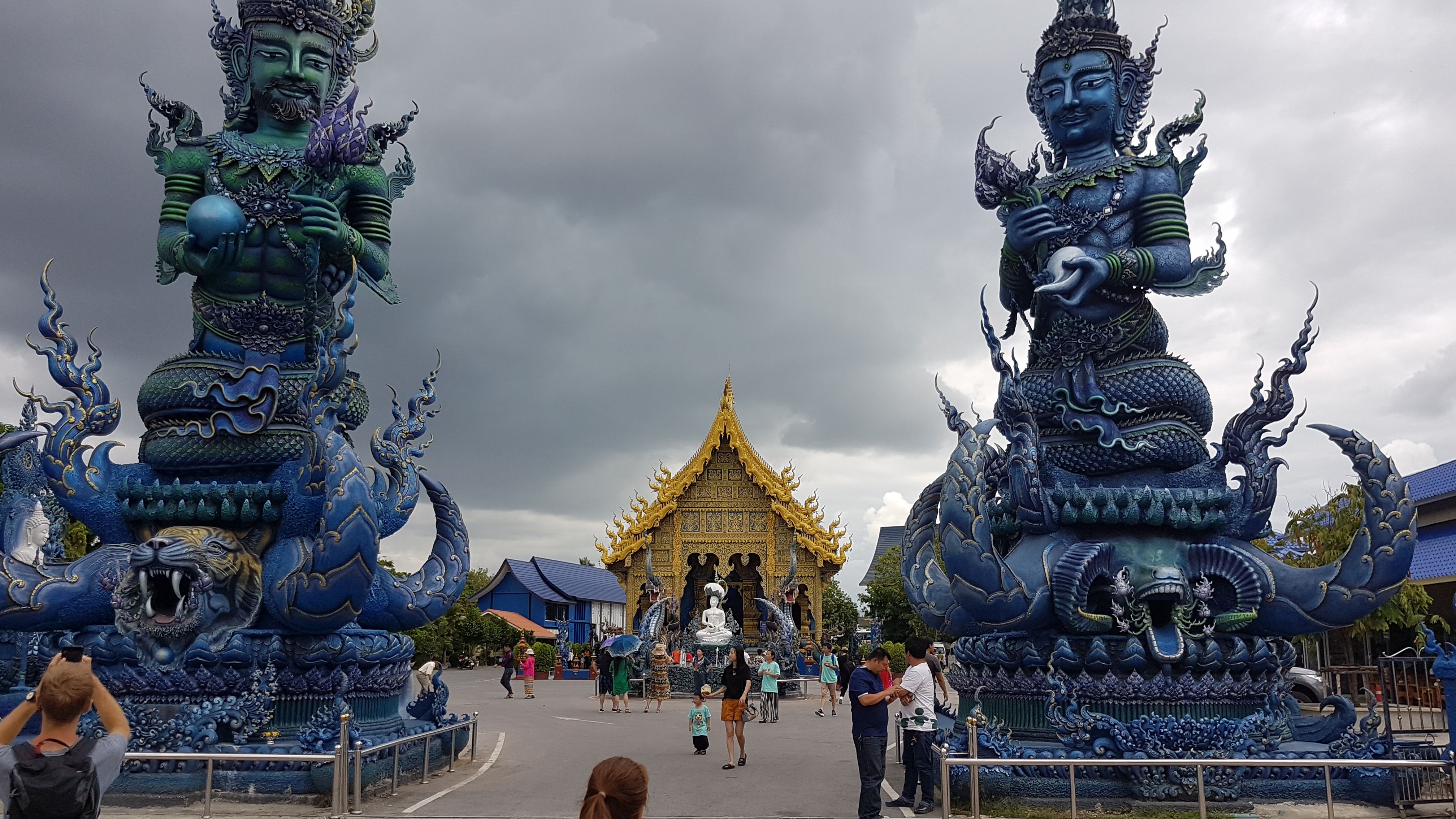 Blauer Tempel in Chiang Rai